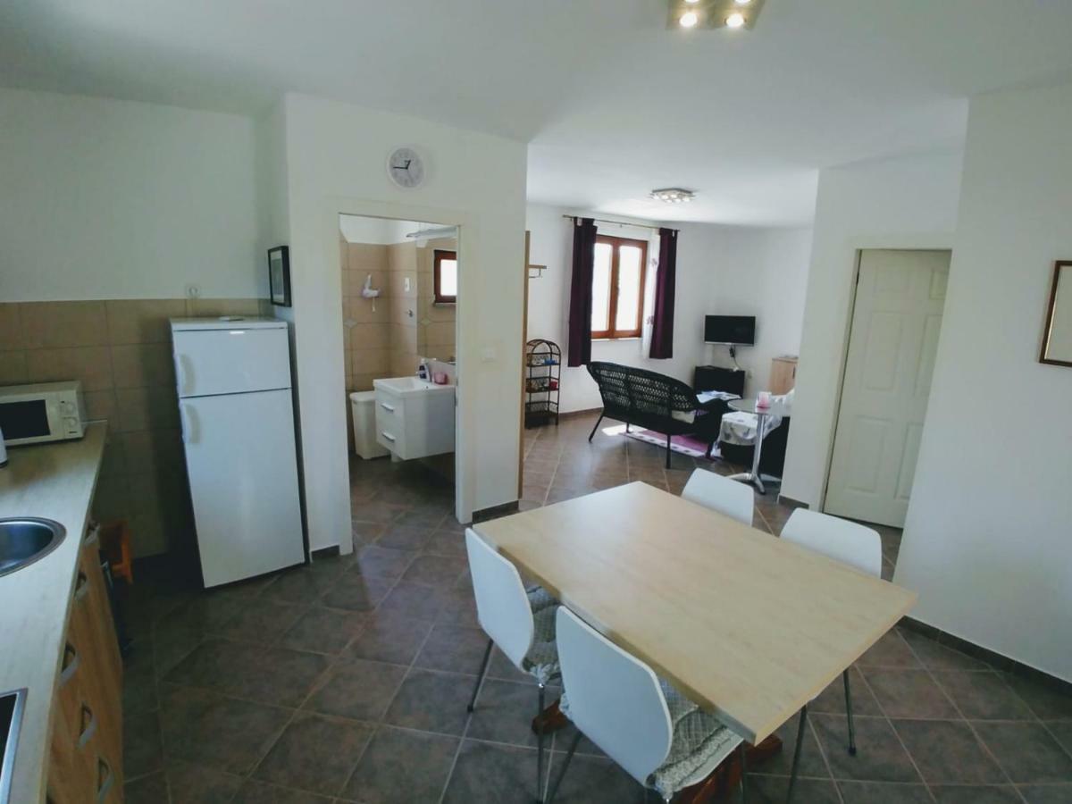Abba Apartment Sveti Lovreč Pazenatički Dış mekan fotoğraf